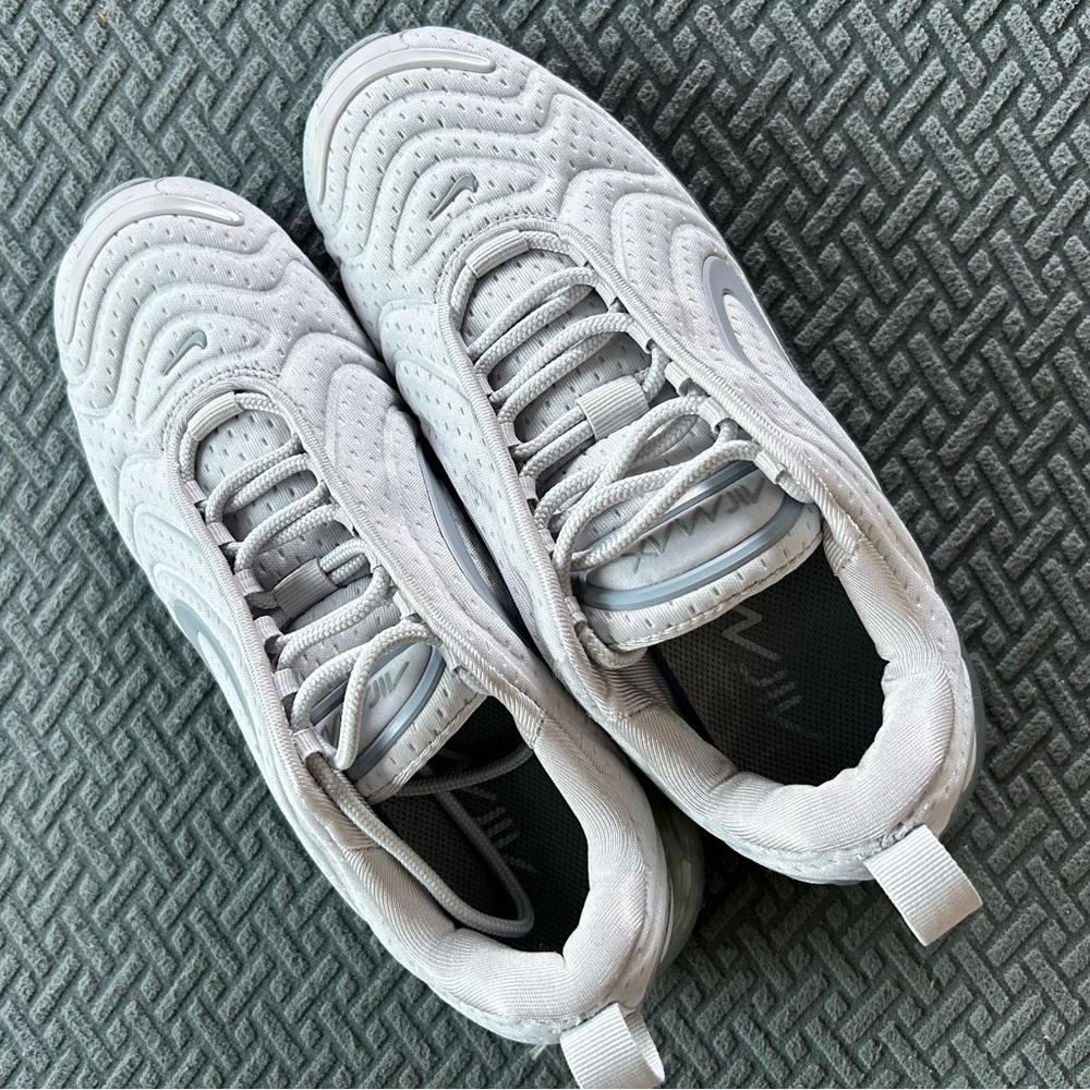 Nike Air Max 720 Vast Wolf Grey Women’s Size 7.5 - Picture 8 of 9